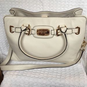 MOVING SALE! 🧳 Michael Kors Hamilton Leather Tote
